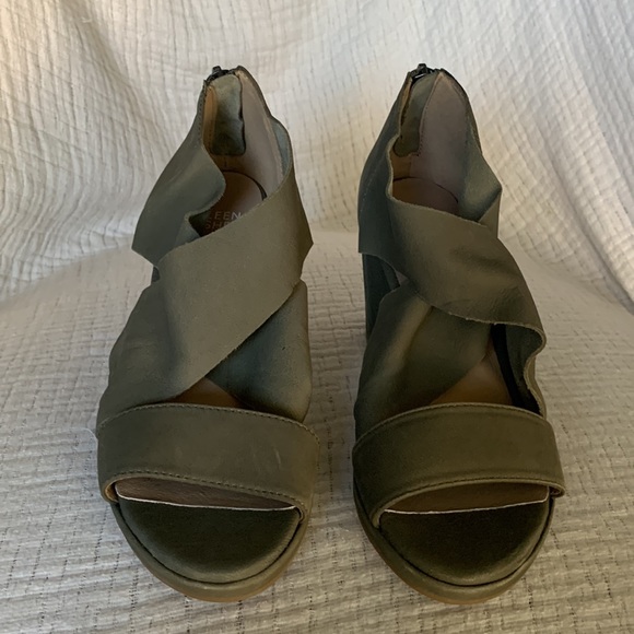 NWOT Eileen Fisher Olive Green Marla Block Heel Sandal - Picture 5 of 8